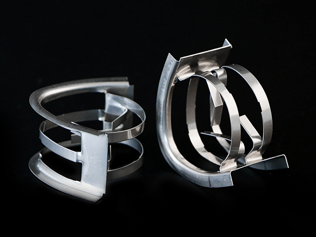 飽和塔中金屬矩鞍環起到什么作用